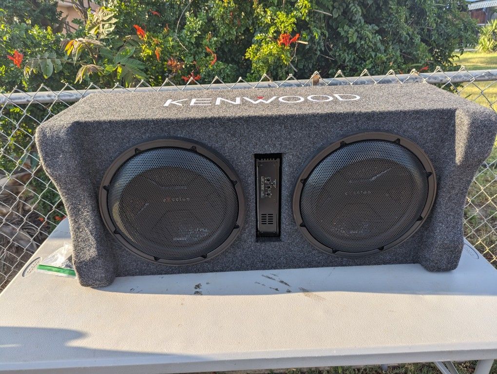 Kenwood Car Audio With Amp 