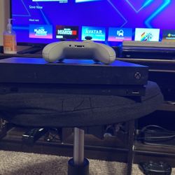  Xbox One X(READ DESCRIPTION))