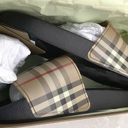 Burberry Slides Brand new In Box 