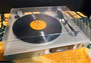 Sansui P-D10 Automatic Direct Drive Turntable.