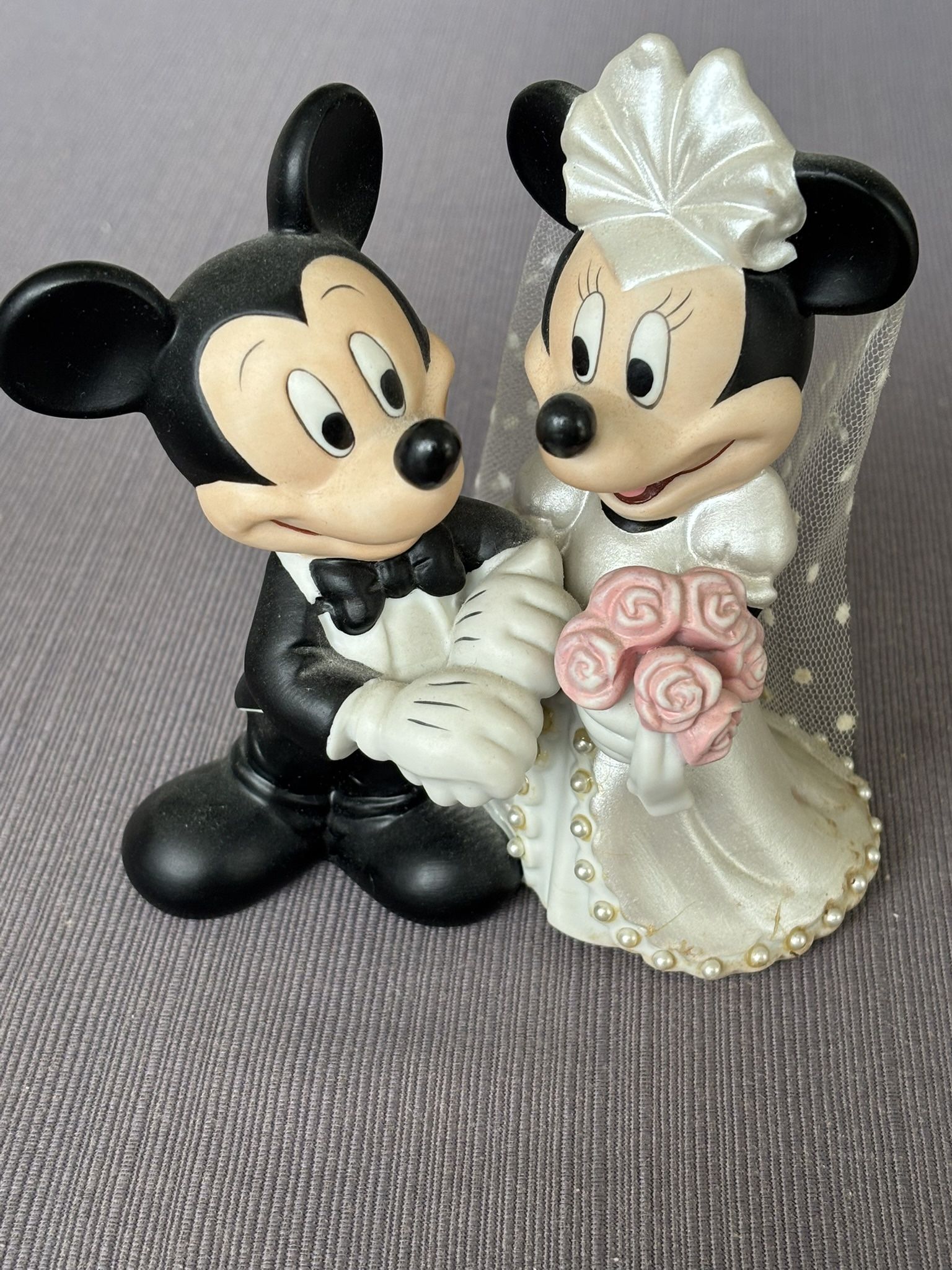 Authentic Walt Disney Mickey & Minnie Bride & Groom Porcelain Collectible Figurine/Wedding Cake Topper, 5”. Excellent Condition/Like New.