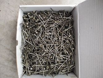 8D Nails 2 1/2 inch Framing