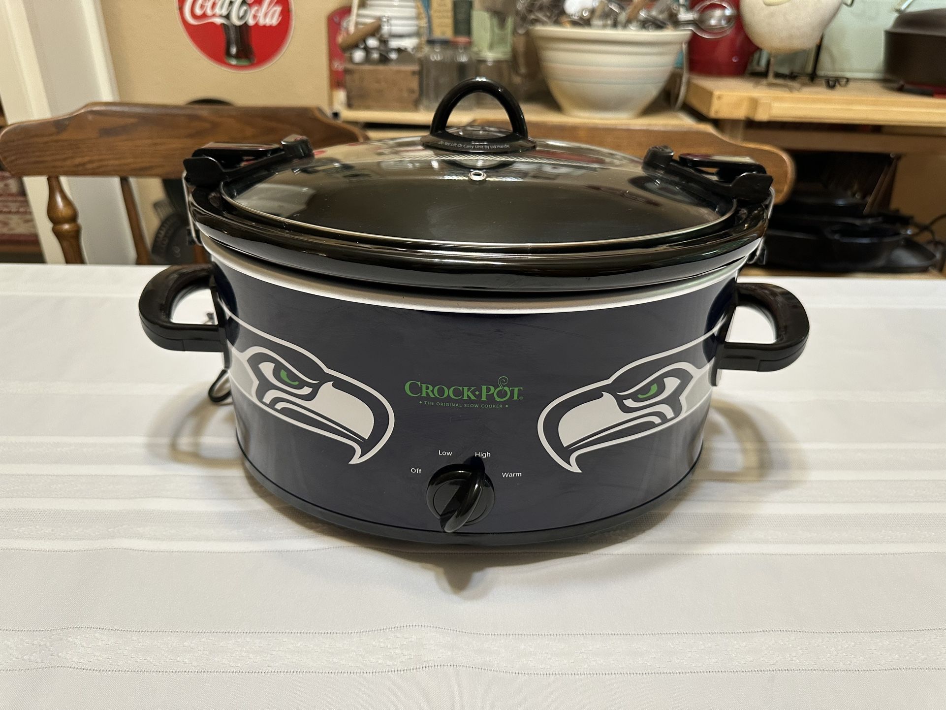 Seattle  Seahawks  6 Quart Crockpot  Slow Cooker 