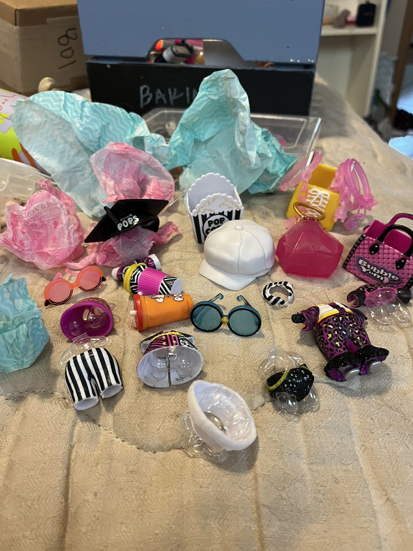 LOL Items No Dolls In This Listening-parts only