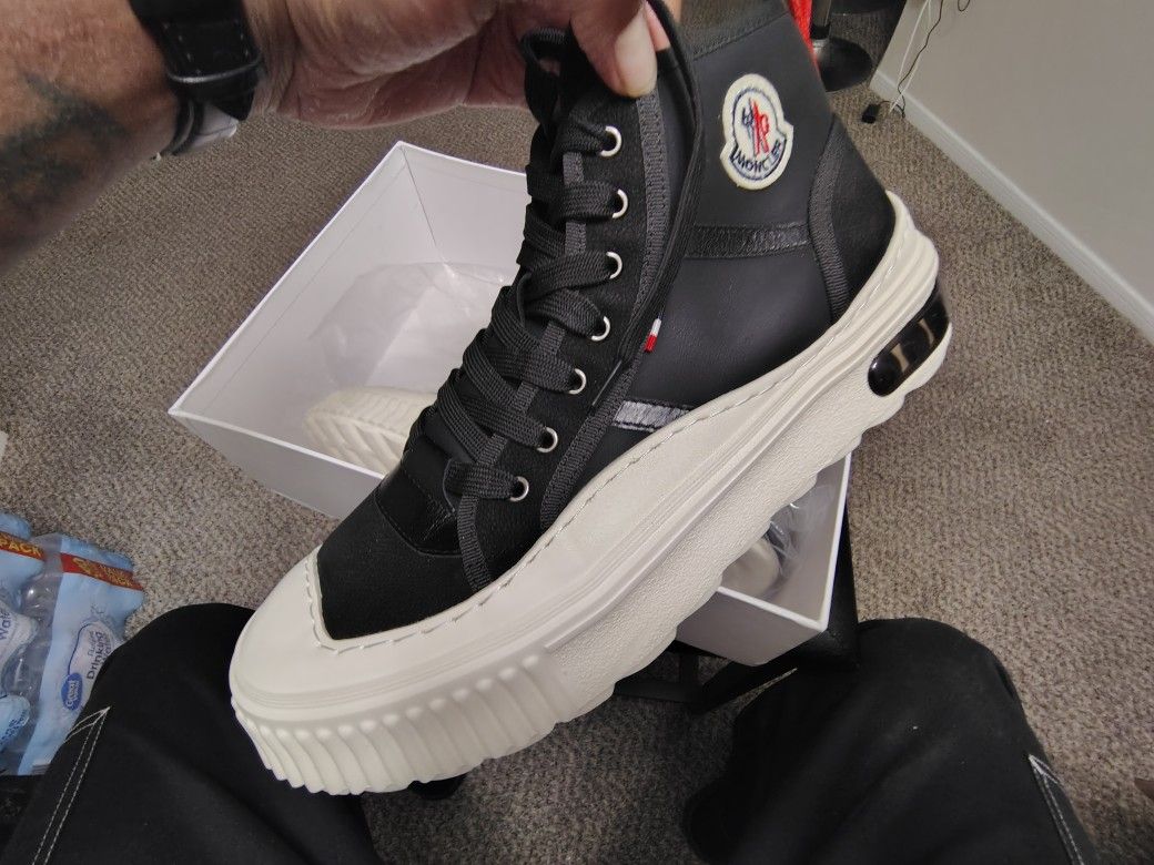Moncler Sneeks