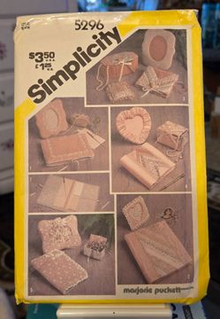 Vintage Retro Simplicity Desk and Dresser Accessories