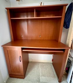 Wood Computer Desk with Hutch and Storage