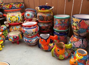 Macetas de Talavera y Decoraciónes,diferentes diseños y diferentes $$precios .
