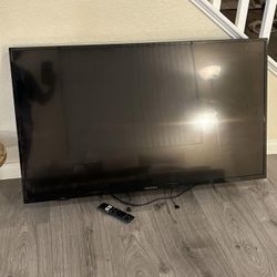 Insignia 43" TV 