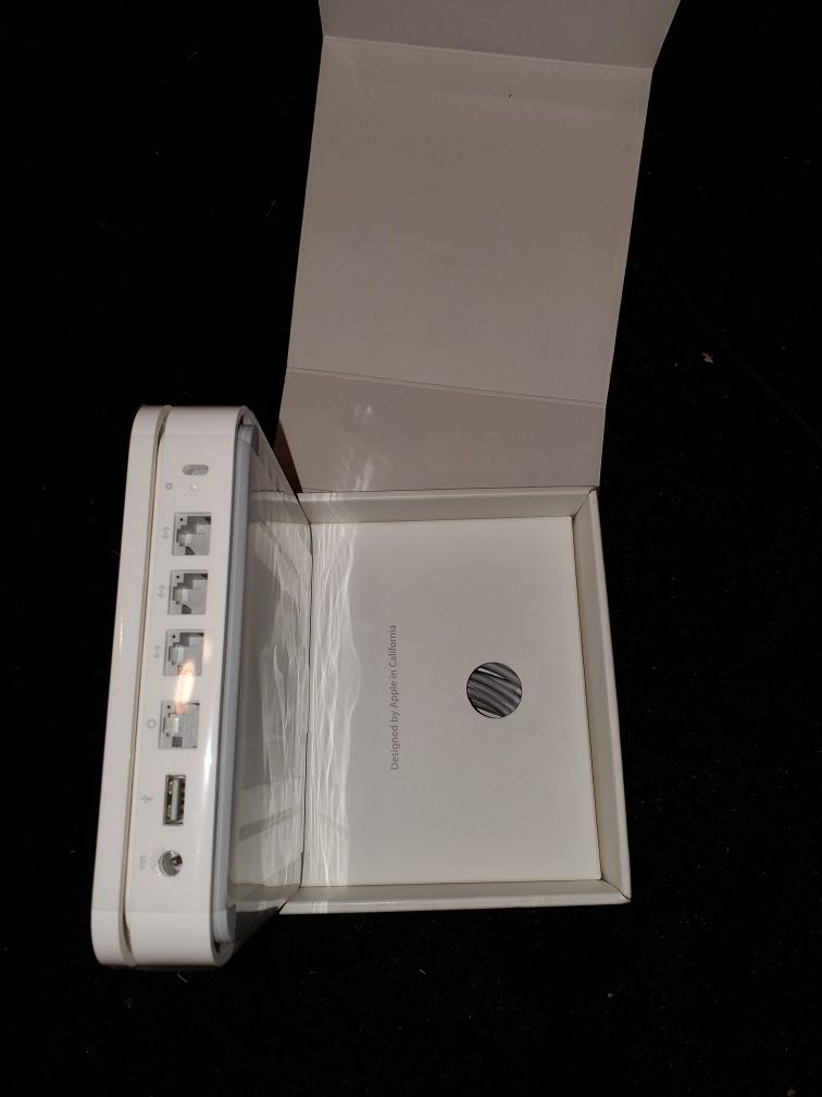 Apple Airport Extreme Wireless Router - New