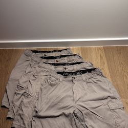 Hot Deal! 4-Pack Wrangler Cargo Shorts – Men’s Size 32, Utility & Comfort