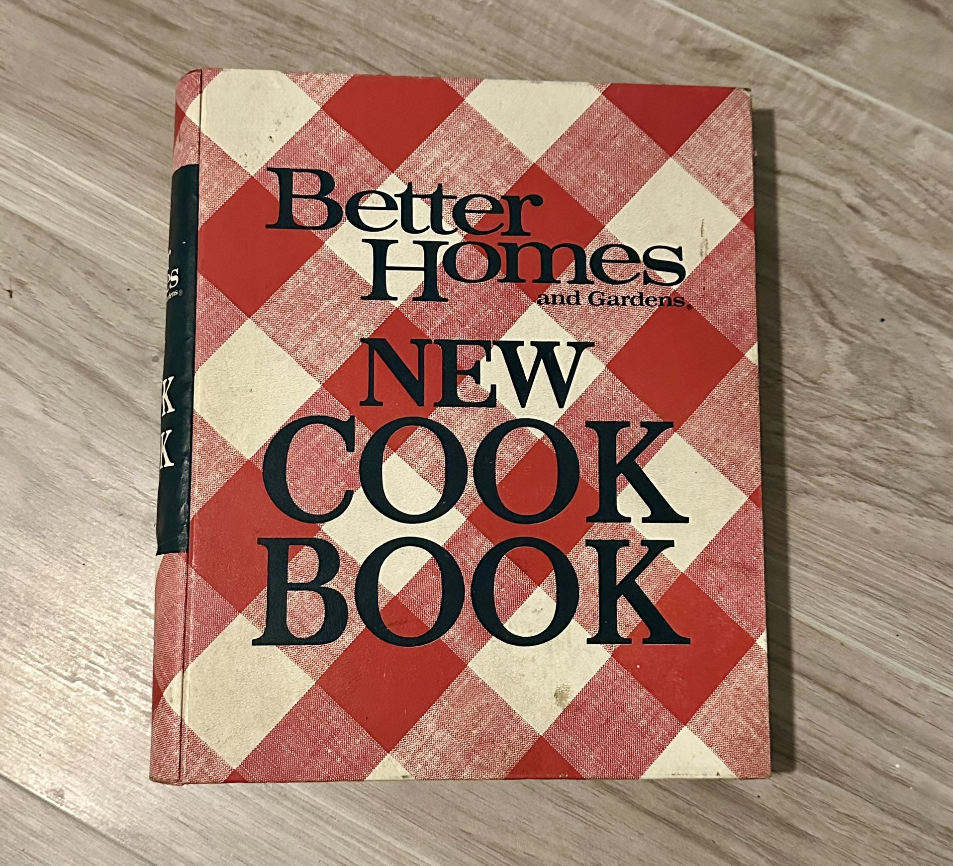 Vintage 1971 Better Homes and Gardens New Cook Book 4th Printing