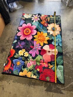 Floral Pattern Rectangle Area Rug 61.5”x39”
