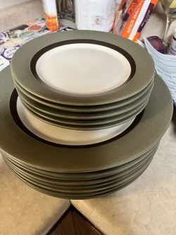 Plate and Cups Set