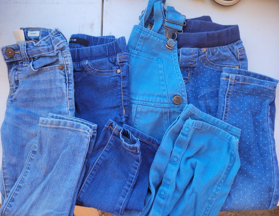 Toddlers Jeans for Sale in Buckeye, AZ - OfferUp