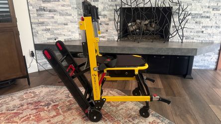 Like-New Genesis ECO Battery-Powered Mobile Stairlift