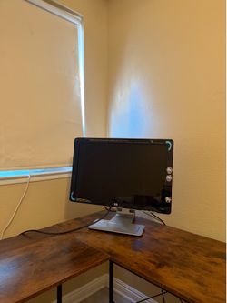 HP MONITOR - rotatates