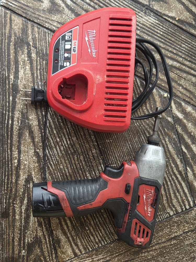 Milwaukee M12 12 Volt Impact Driver