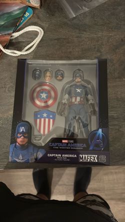 Mafex Captain America, classic suit