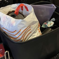 Women’s Clothing/ Men’s 