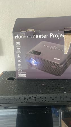 Home theater projector