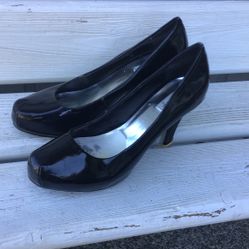 Womens Olsen one Size 9 Heels Shoes