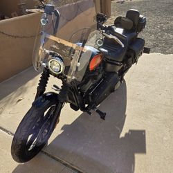 2022 Harley Street Bob