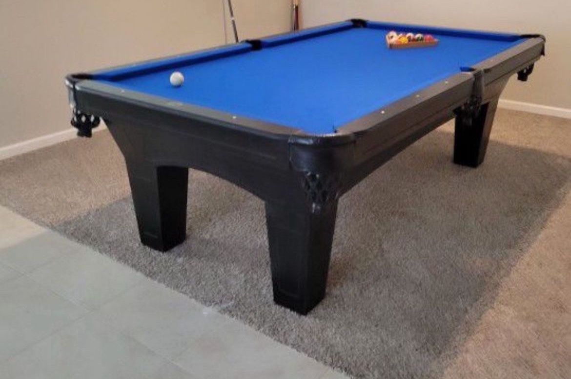 Pool Table 8ft ( Free Delivery & Set Up & New Color Felt Of Your Choice