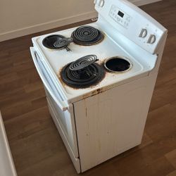 GE Electric Stove