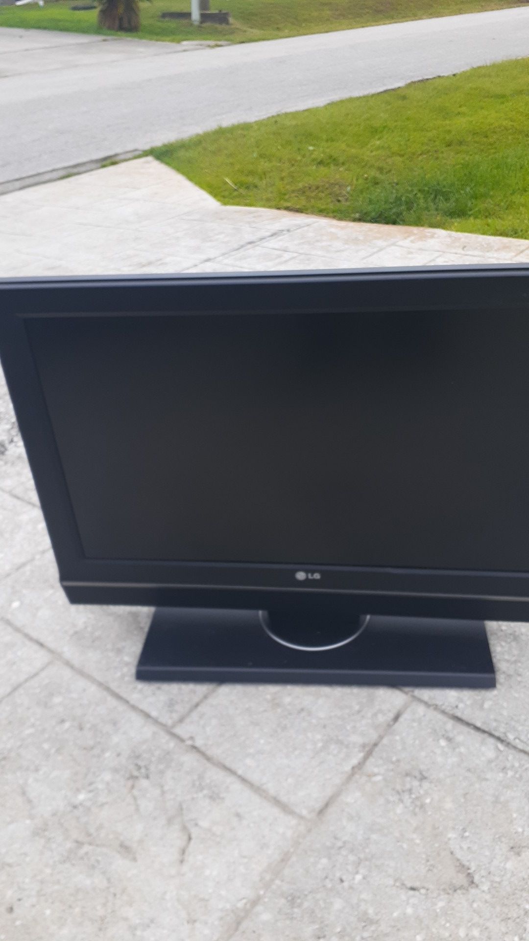 LG 32inches tv
