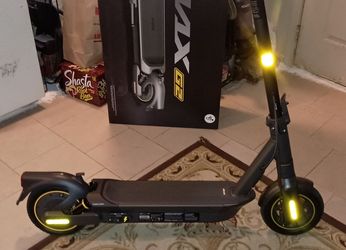 SEGWAY NINEBOT G2 MAX E-SCOOTER For Sale.