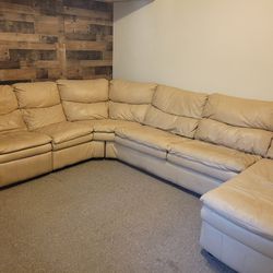 Klaunsser Leather Sectional Sofa