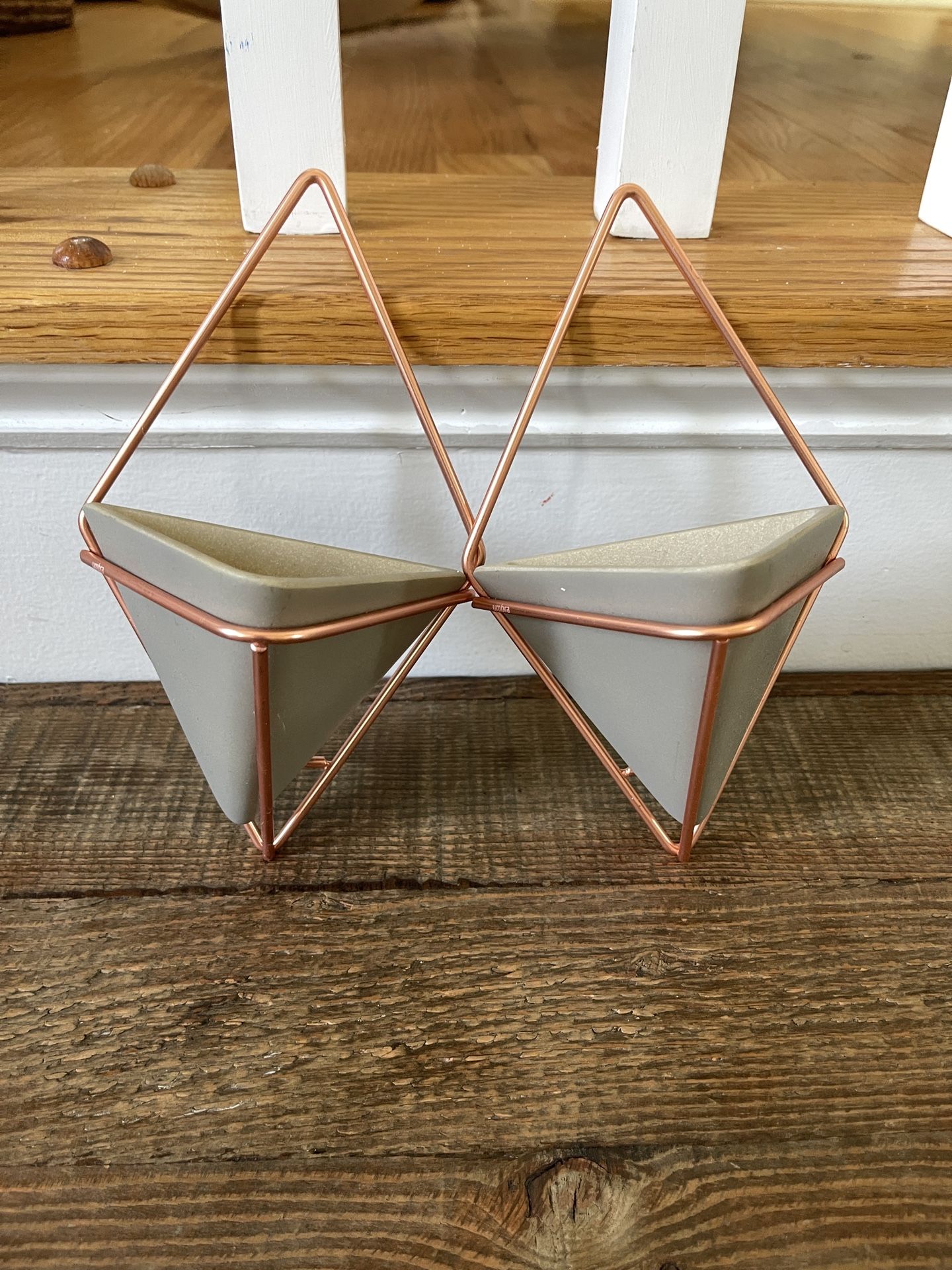 Umbra Trigg Small Wall Display - Concrete-Copper