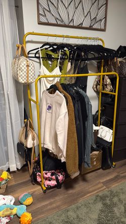 Clothing rack