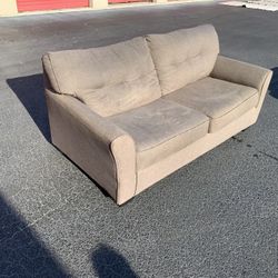 Comfy Nice Sofa Couch 🔥