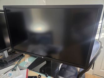 TWO HP Z32x DreamColor UHD Displays