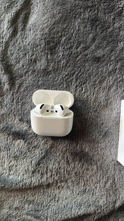 AirPods 4