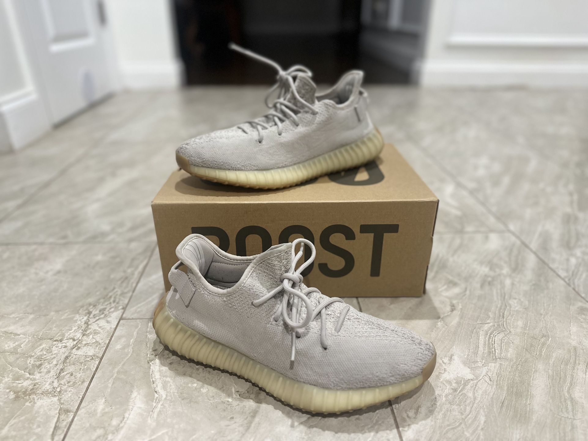 adidas Yeezy Boost 350 v2 Sesame w/box