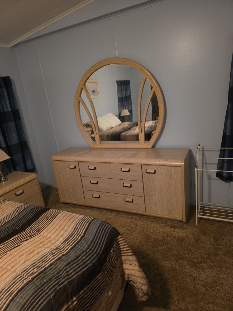 Queen Bedroom Set With Mattress