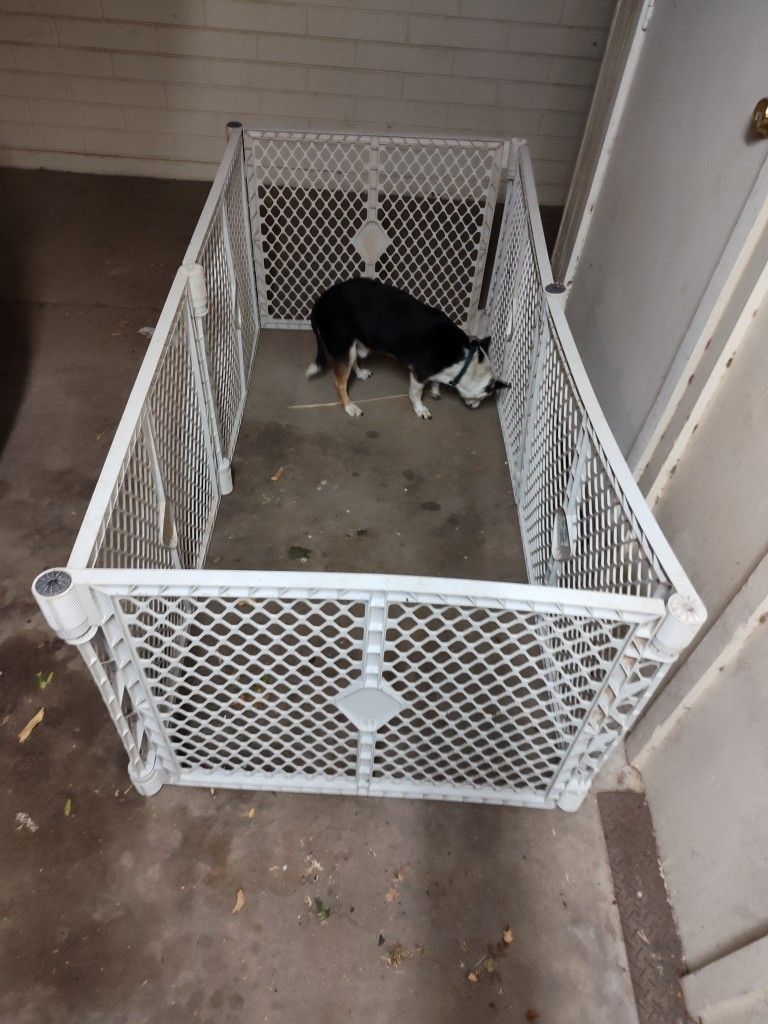 Portable Enclosed Animal Fence