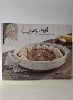 Dolly Parton stoneware pie dish