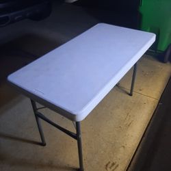 5 Foot Folding Table