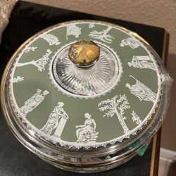 Vintage Jeannette Glass Hellenic Green Covered Candy Dish – Greek Revival White Cameo Design 