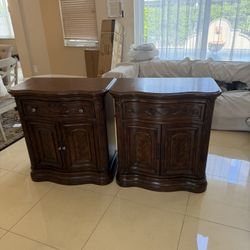 2 Nightstands - Michael Amini Cortina