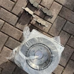2013 Mercedes E350 Sedan Brake Rotors + Pads Set (Brand New)