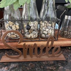 Smile Metal decor