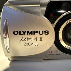 Olympus Stylus μ[mju:]-II Zoom 80 – 35mm Film Camera – Works Great