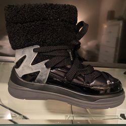 Moncler Insolux Boots – Size 37 – Brand New in Box – Black
