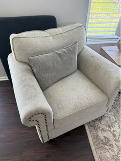 Oversized Nailhead Trim Accent Chair - Neutral Beige/Cream