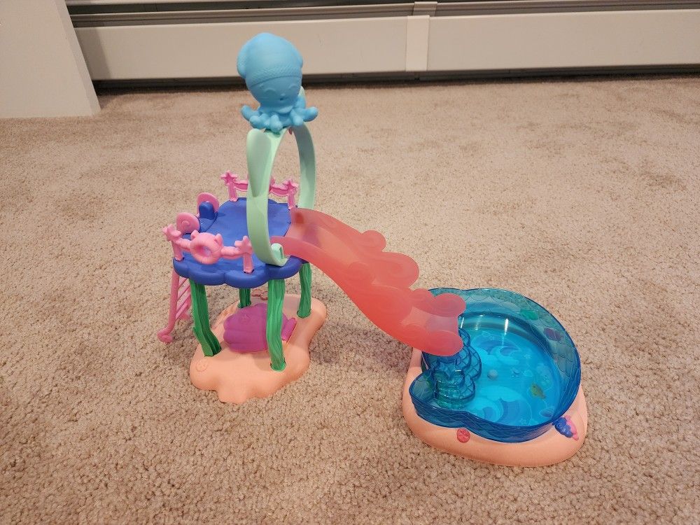 Gabby Dollhouse Slide